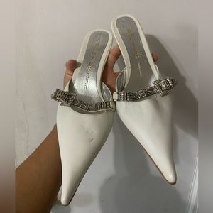 NWOT Bootes white mules/kitten heels size 38